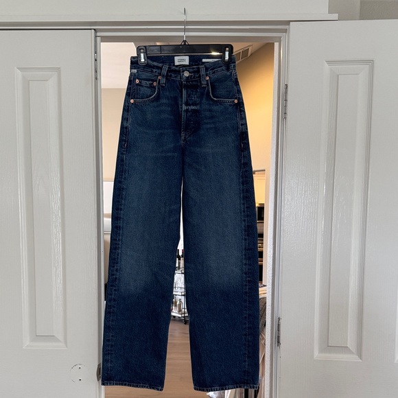 Citizens of humanity Ayla Dark Blue Jeans size 23.Barrel style leg. Never worn